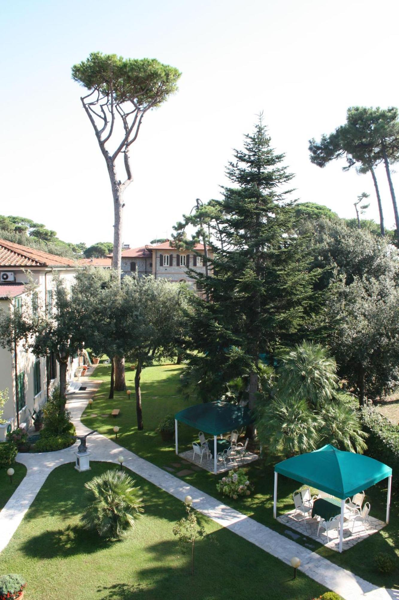 Hotel Verdemare Marina di Pietrasanta Exterior photo