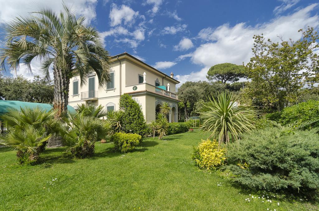 Hotel Verdemare Marina di Pietrasanta Exterior photo