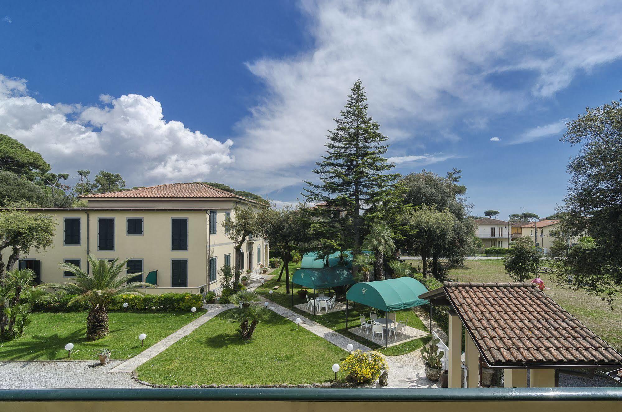 Hotel Verdemare Marina di Pietrasanta Exterior photo